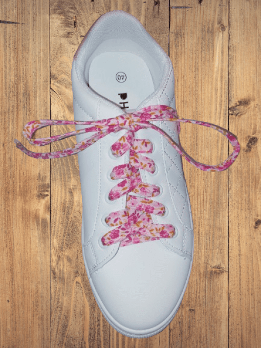 Lacets pour basket , chaussures rose pâle fleurs rose