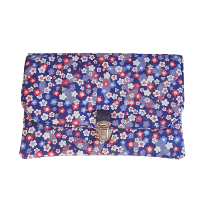 Pochette, housse ,étui à tablette, liseuse, livre "les fleurs en bleu "