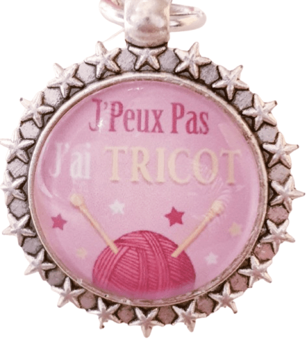 Porte clef,  bijou de sac, grigri  "J'peux pas j'ai tricot"