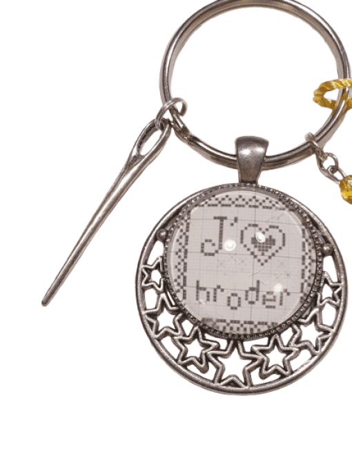 Porte clefs " J'aime broder "